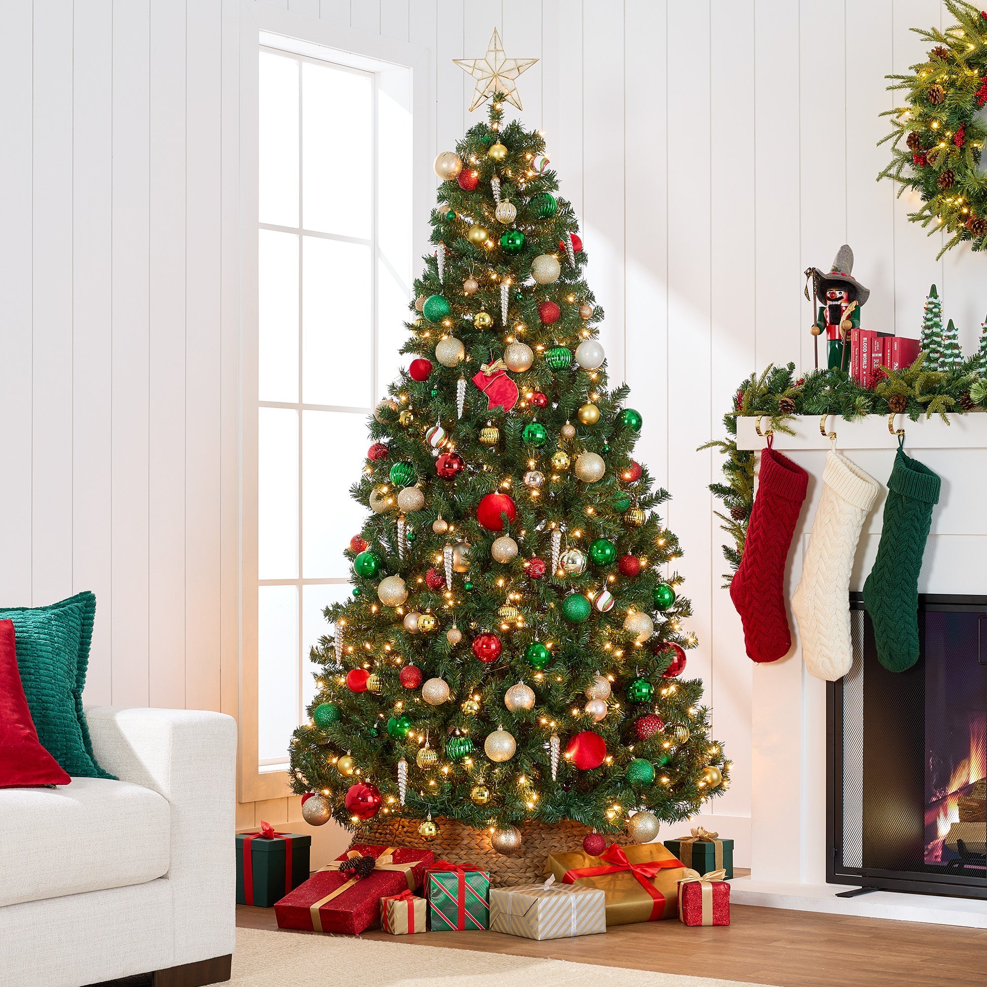 Pre-Lit Artificial Green Spruce Christmas Tree, w/Easy Assembly