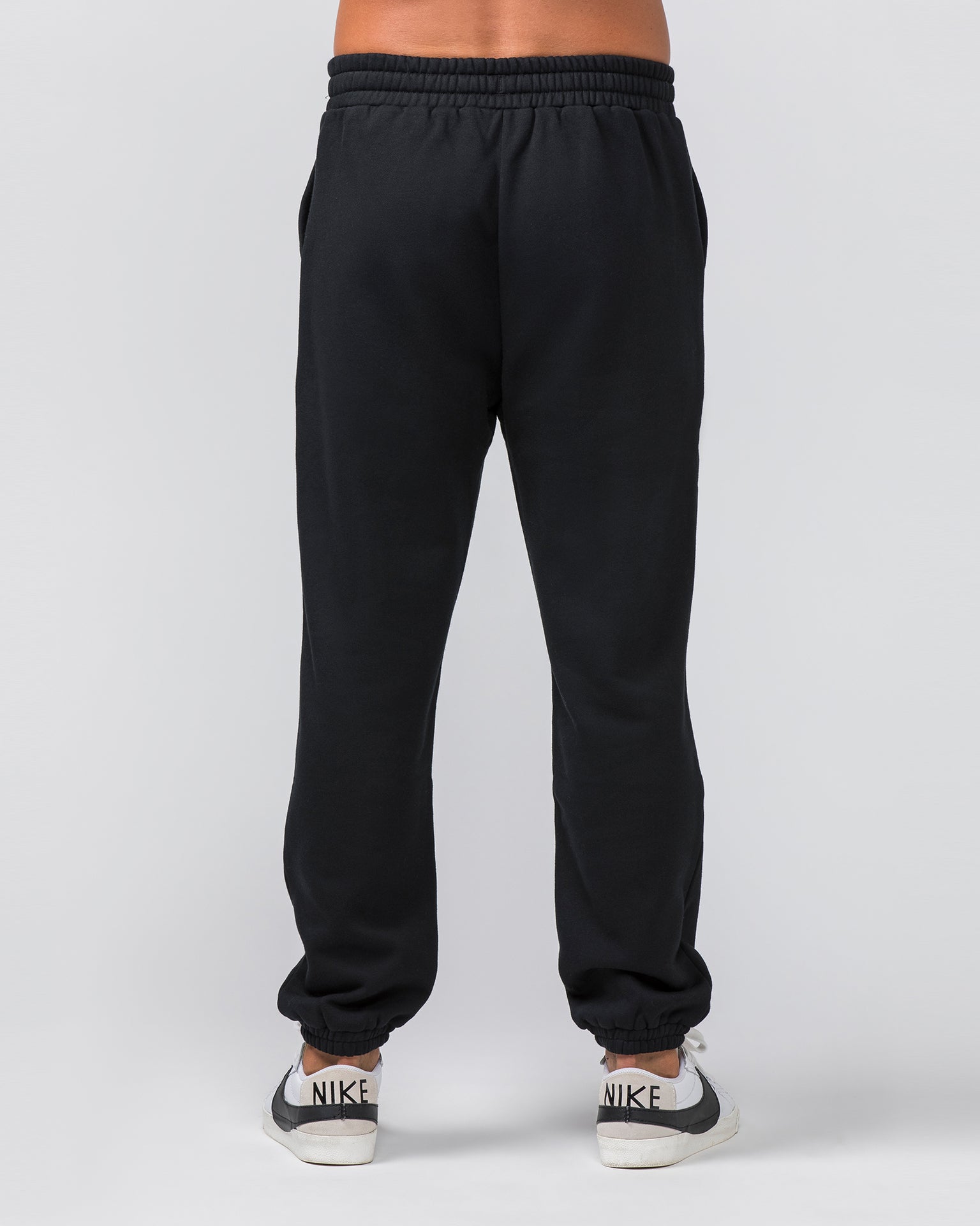 Worldwide Trackies - Black